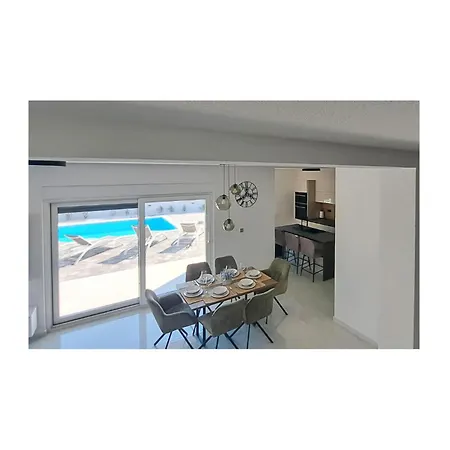 Holiday home In With Private Swimming Pool, Be Inside Or Outside