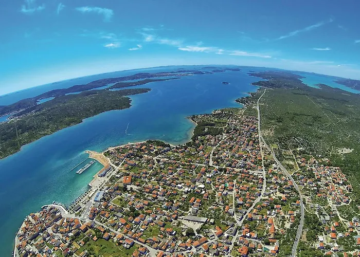 Vakantiehuis Stunning In Pirovac